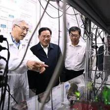 媒體關注|上海市委書記李強調研華東師大 寄語師生